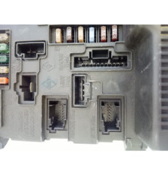 CAJA DE FUSIBLES RENAULT SCENIC